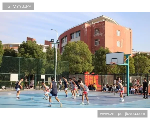 世界篮球学院在教学中加强跨文化训练与海外交流项目，国外篮球教学的现状